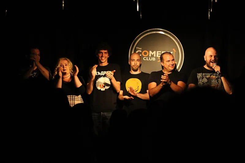 Moms, Mangoes, and Microphone Checks: Inside the Arab American Comedy Boom